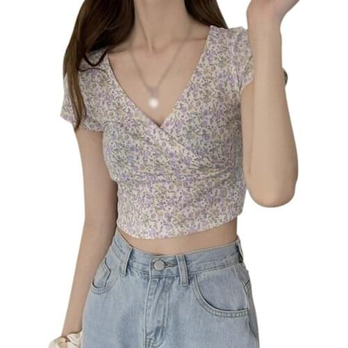 Women Floral Print V-Neck Tee Summer Short Sleeve Tops Beautiful Elegant Breathable Unique Style T-Shirts