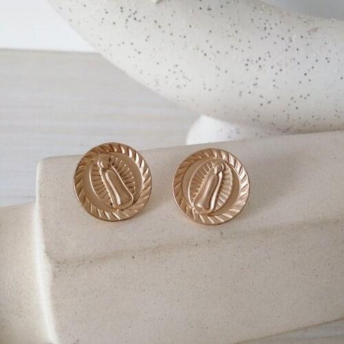 European and American atmosphere dignified retro gold coin design fashion street style hip hop trendy female simple earrings