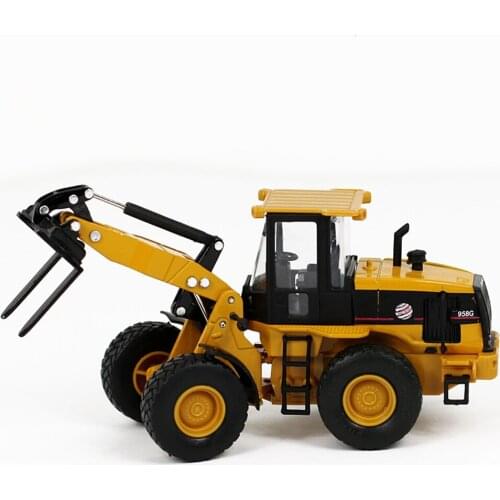 TANG DYNASTY (TM)1:60 Alloy Forklift Model Die-Cast Vehicle with Driver Engineering Vehicles Car Toy Model