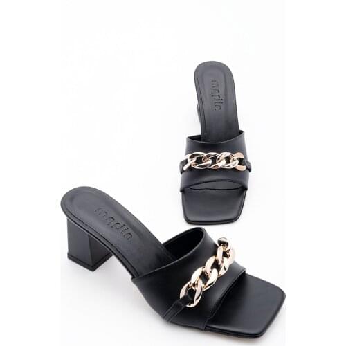 2021 Women Slippers Fashion Chain Decoratie Office Ladies Prom Slippers zapatillas mujer sandals Platte Outdoor Personality