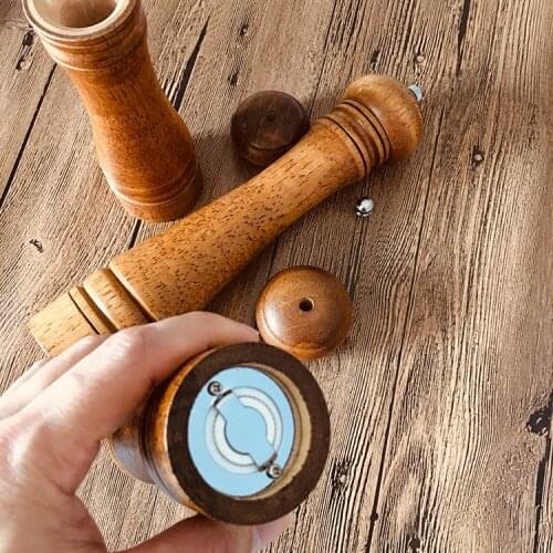 Oak grinder Spice pepper mill bottle Manual pepper grinder multi-purpose spice bottle kitchen tool sea salt