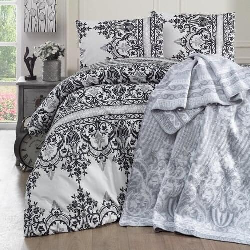 Aryıldız Cotton Throws On The Sofa