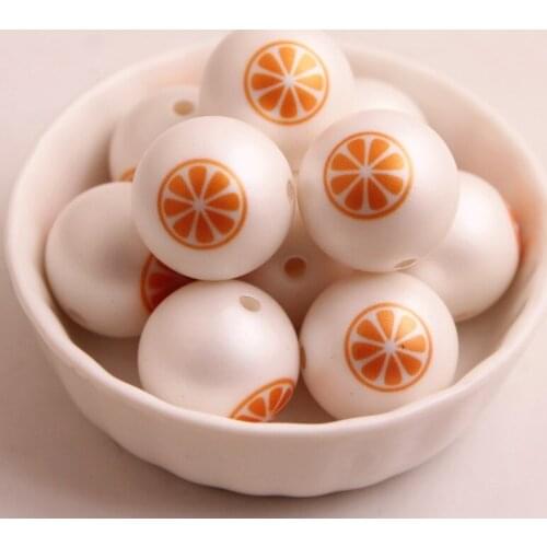 Kwoi Vita New Custom Design 20MM 100pcs Chunky Acrylic Print Fruit Orange Beads for Kids Necklace Jewelry