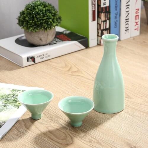 Boutique Wine Set 1 Pot 6 Cup 300ml 45ml Hats Sake Wine Set Ceramic Jug Vodka Spirits Gift Home Bar Ceramic Drinkware Decanter