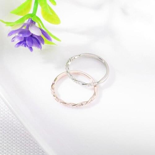 New Fashion Trendy shiny Rhinestone Chic Twist Ring Geometric Alloy Gold Rose Color for Women Jewelry Elegant Wedding Rings
