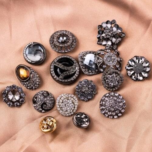 2pcs High-end black Rhinestone Coat Coat mink accessories Metal Decorative Buttons for Clothing Craft Needlework Sewing