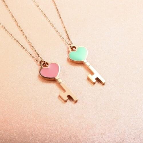 Fashion LOVE Heart Key Shape Pendant Necklace Vintage Enamel Pink/Blue Color Frang Chain Link Necklace Women Jewelry Gift