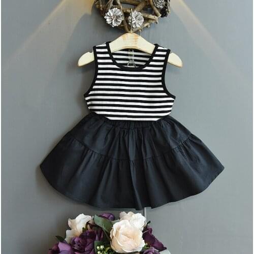 Childrens Korean style striped suit summer clothes new girl middle and small children casual vest shorts two-piece girls wear