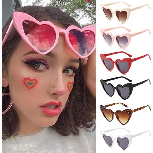 Retro Heart Shaped Sunglasses for Women Fashion Love Heart Sunglasses UV400 Protection Eyewear Clout Goggle Womens Accessories