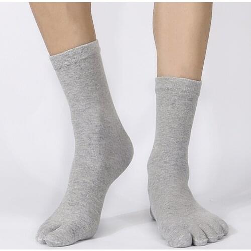 Unisex Full Five Toe Socks Men and Women Five Fingers Socks Breathable Cotton Socks Sports Running Solid Color Black White Sox