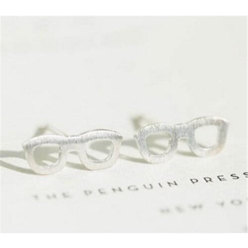 Fashion glasses in the shape of stud earrings
