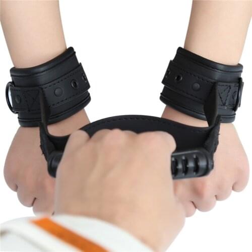 2019 New PU Leather BDSM Bandage Handcuffs Couple Sex Toys Traction Hand Buckle Fun Accessories Adult Sex Toys