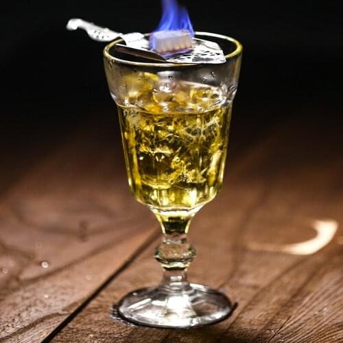 260ml Vintage Relief Absinthe Wine Glass Lead-free Cocktail Glass Goblet Wedding Party Bar Drinking Glasses Cute Glass Cup