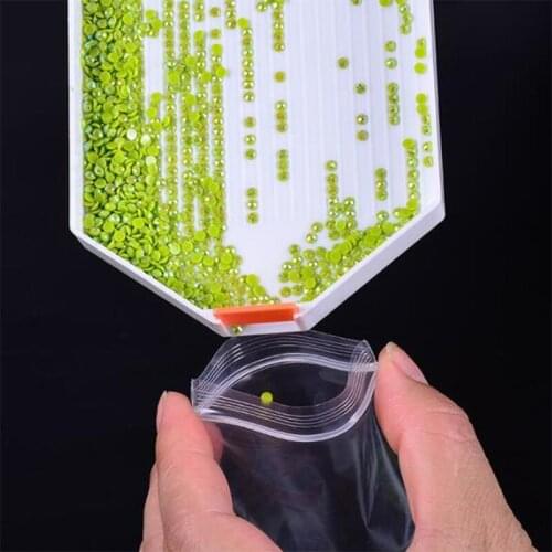 New diamond Embroidery Accessories Large Capacity Diamond Painting Tools, White Plastic Tray Large Kit Wholesale