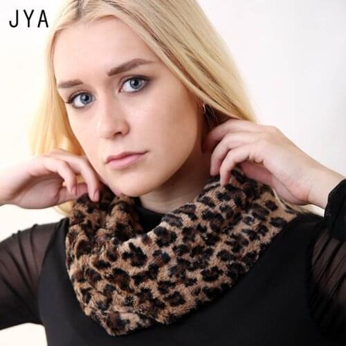 Luxury Winter Ring Scarf Women Warm Thick Leopard Infinity Scarf Ring Soft Neck Circle Snood High Quality Women Fashion 2018