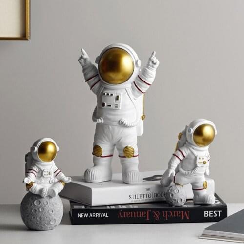 Nordic Home Decoration Astronaut Statue Resin TV Cabinet Desktop Figurine Ornament Livingroom Home Decoration Accessories