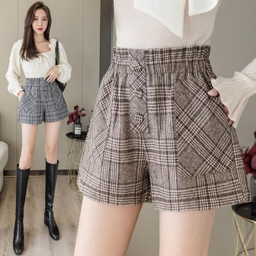 Wool shorts womens autumn winter high waist boots pants casual pants student Korean plaid pants Hong Kong style wide leg pants