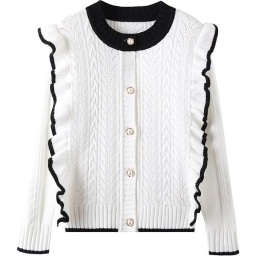 Winter Womens Button Sweater Cute Pearl Buttons Wave Lace Fashion Knitted Sweater 2020 New Products