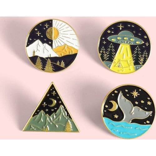 Fashion Cute Spaceship Metal Enamel Brooch Cartoon Starry Whale Tail Badge Charm Lapel Backpack Jewelry Accessories Gift