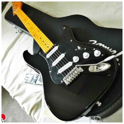 High quality FDST-1113 black color solid body with black pickguard maple fretboard electric guitar, Free shipping