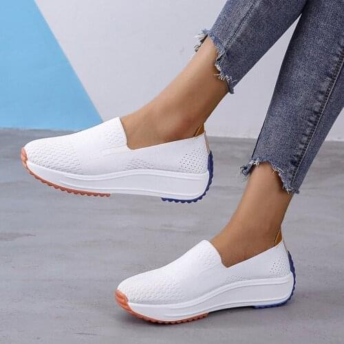 2021 Flats Women Shoes Breathable Mesh Slip On Casual Shoes Woman Lightweight Loafer Shoes plus Size woman vulcanize shoes