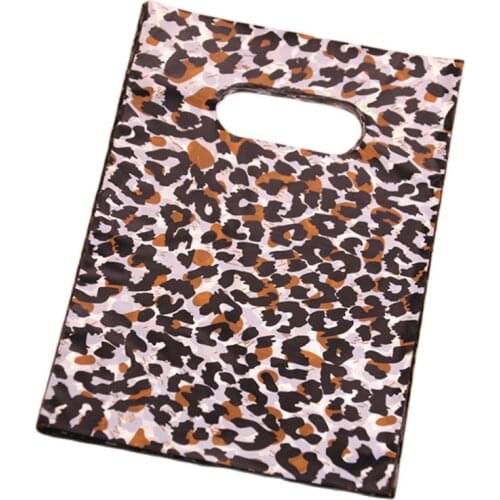 New Design Wholesale 100pcs/lot 13*18cm Luxury Sexy Leopard Gift Packaging Bags Plastic Clothing Shopping Bags With Handles