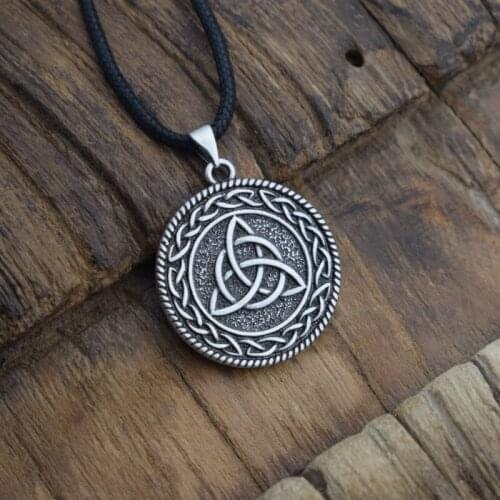 12pcs Scottish Irish Triangle Knot Pendant Necklace Wiccan Witch Jewelry