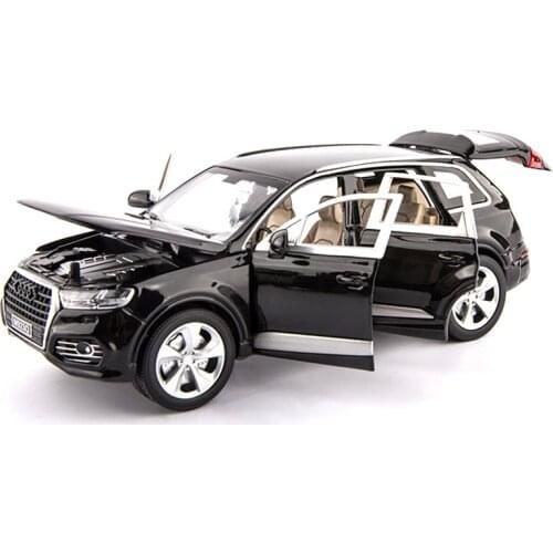 1:24 High Simulation Alloy Car Model for Audi Q7 Off-road Model with Sound and Light Pull Back Toys for Children Car Collection