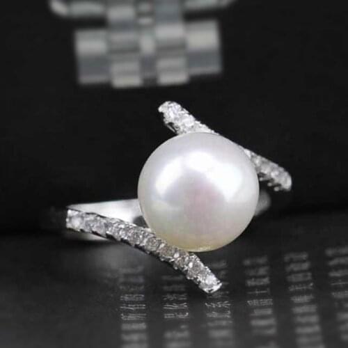 Huitan Elegant Simulated Pearl Rings for Women Wedding Engagement Bands Accessories with CZ Stone Exquisite Gift Fashion Jewelry