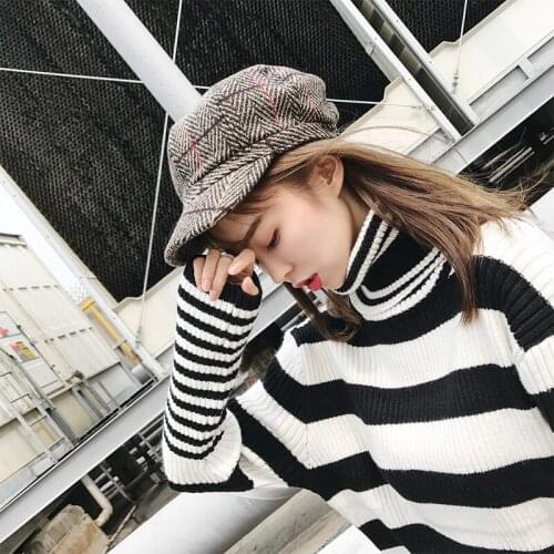 Wholesale New Female Houndstooth Octagonal Hats Trend Classic Plaid Painter Hat Pink Cute Berets Black Winter Hats