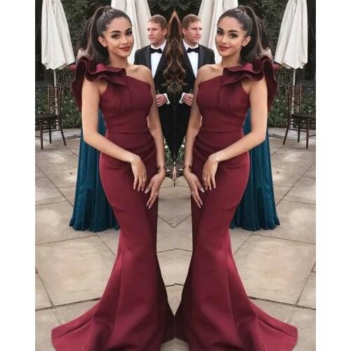 Vintage Satin One Shoulder Burgundy Mermaid Bridesmaid Dresses Long Ruffled Floor Length Custom Zipper Wedding Party Dresses