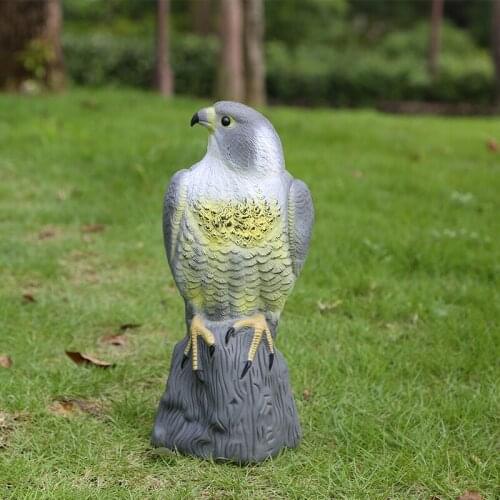 Realistic Eagle Hunting Decoyl Bird Pigeon Scarer Outdoor Garden Decorative