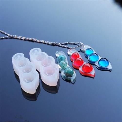 DIY Tools Crystal Drops of Perforated Plastic Clip Beans Peas Mould Half Necklace Pendant Mould