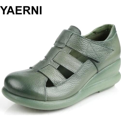 YAERNI New Arrival Womens Sandals Genuine Leather Wedges Shoes Round Toe Flats Thick Heels Female Rome Summer Plataform Sandals