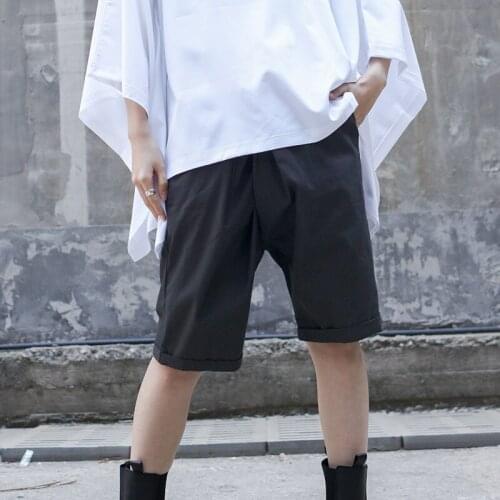 Womens summer new black and white two casual large straight tube five - minute shorts