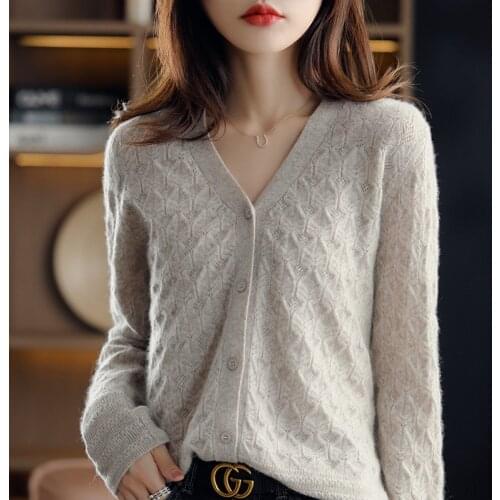 2021 The New 100% Wool Autumn And Winter V-neck Casual Knitted Cardigan Fashion Loose Out Bottoming Shirt