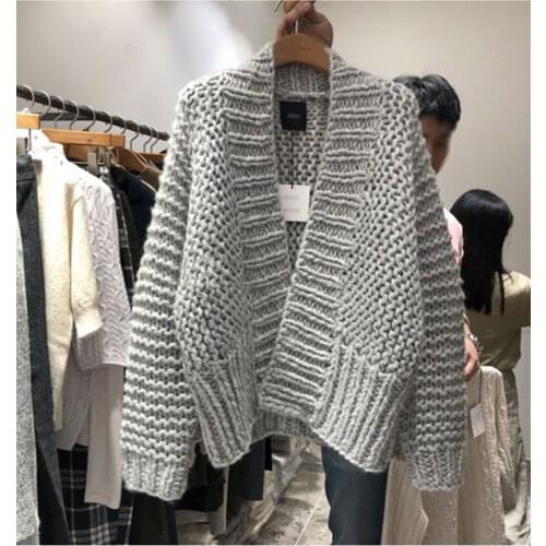 Casual sweater jacket 2021 autumn and winter loose and thin lazy sweater cardigan Korean fashion womens clothing