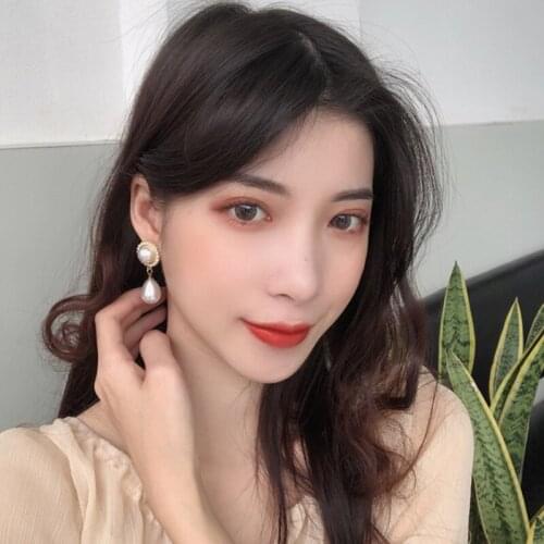 2020 New Trend Simulated Pearl Womens Long Earrings White Round Pearl Wedding Pendant Earrings Korean Fashion Jewelry Earrings