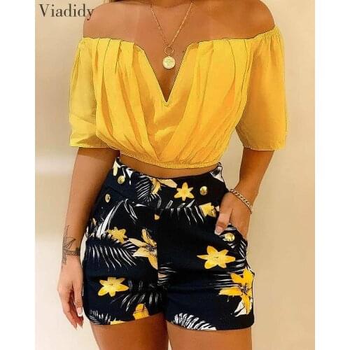 Solid Off Shoulder Ruched Crop Top and Print Button Design Shorts Set Women Casual 2pcs Suits