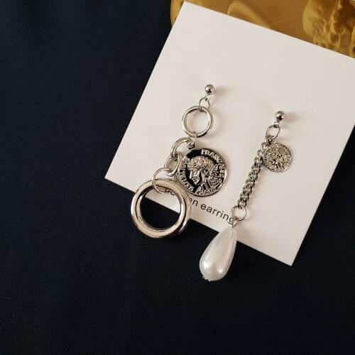 2020 punk hip hop portrait Pearl Earrings asymmetric geometry metal chain long drop earrings male and female gothic Earrings