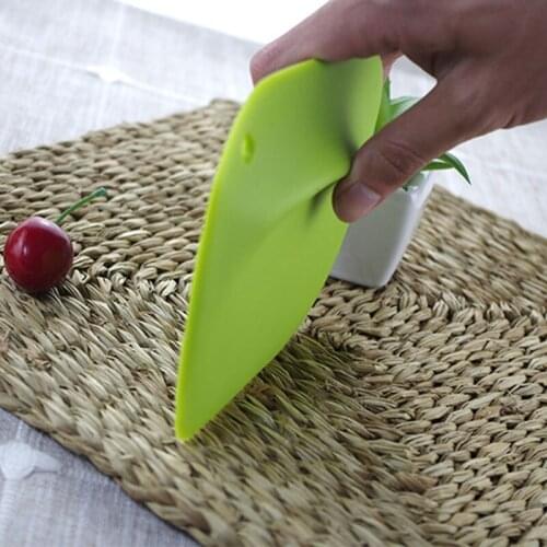 Silicone Dough Scraper Flexible Multipurpose Kitchen Food Spatula for Bread Cake U2JC