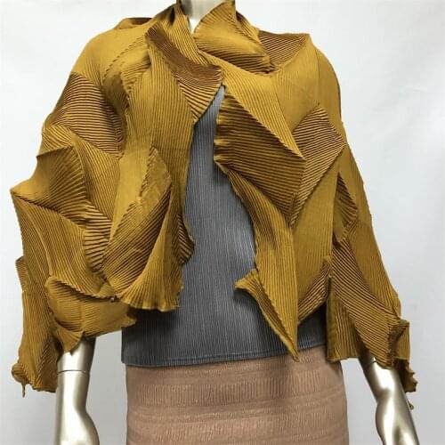 Miyake Pleated Scarf Diamond Pleated Shawl Scarf Fashion Folding Lightweight and Three-dimensional Scarf