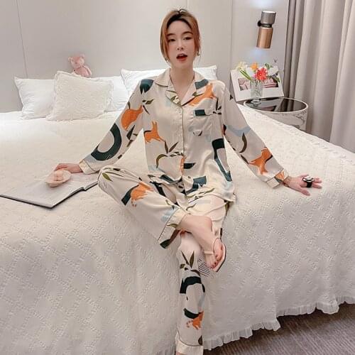 2021 New Pajamas Womens Spring Autumn Ice Silk Long Sleeve Two Piece Thin Sexy Loose Silk Like Home Clothes Pajamas for Women