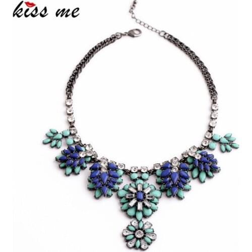 Women Personalised Resin Stone Flower Bib Pendants Fashion Jewelry Necklace Factory Wholesale