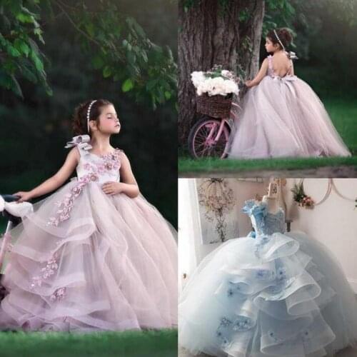 Elegant Flower Girl Dresses Champagne Lace Appliqué Sleeveless Cascading Kids Pageant Gowns For Weddings First Communion Dresses