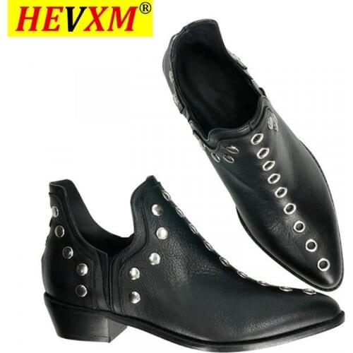 Women Ankle Boots Fashion Retro Rivet Boots Woman Autumn Winter Pointed Toe Shoes Female Low Heel Footwear Plus Size 35-43