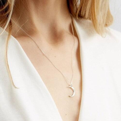 2020 New Trendy Crescent Shape Pendant Necklaces for Women Fashion Wild Simple Clavicle Chain Female Jewelry Accessories