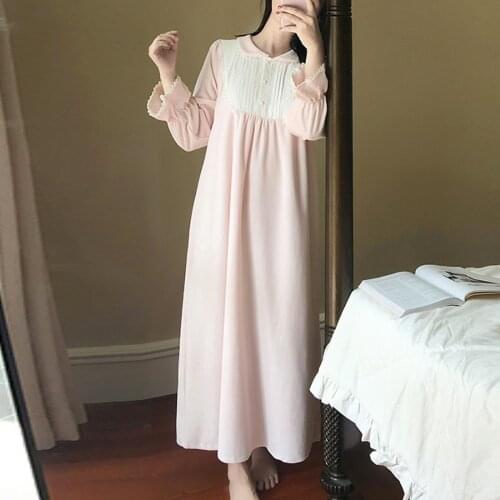 Autumn Winter Womens Velvet Princess Sleepshirts Vintage Turndown Collar Nightdress Nightgowns.Palace Style Lounge Sleepwear