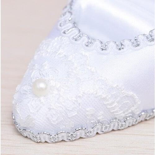 White Resin High-heel Shoes 7 Slots Ring Roll Display Stand Jewelry