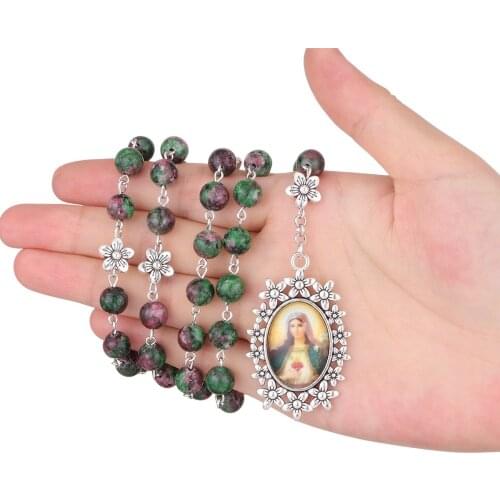 Green Natural Stone Devotional Rosary Bead Necklace Virgin Mary Center Pendant Necklace Religious Catholic Prayer Jewelry Gift